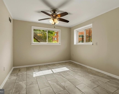 5036 Eastern Avenue Ne - Photo Thumbnail 17