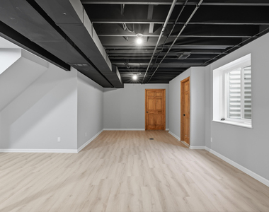 15185 Hanover Avenue - Photo Thumbnail 18