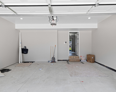 15185 Hanover Avenue - Photo Thumbnail 11