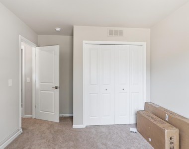 15185 Hanover Avenue - Photo Thumbnail 25