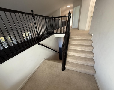 18145 Shoreline Court - Photo Thumbnail 14