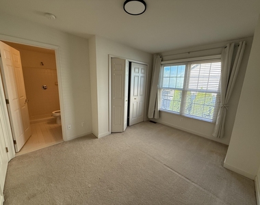18145 Shoreline Court - Photo Thumbnail 21