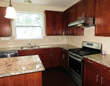 4251 Lilac Lane - Photo Thumbnail 9