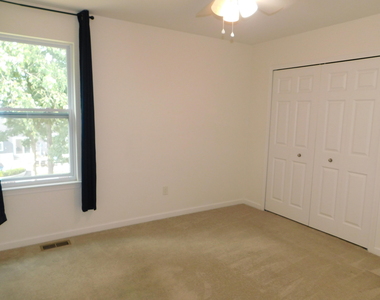 4251 Lilac Lane - Photo Thumbnail 15