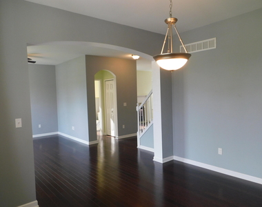 4251 Lilac Lane - Photo Thumbnail 2