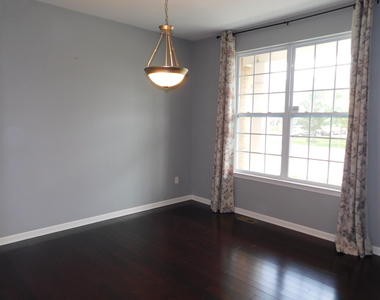4251 Lilac Lane - Photo Thumbnail 3