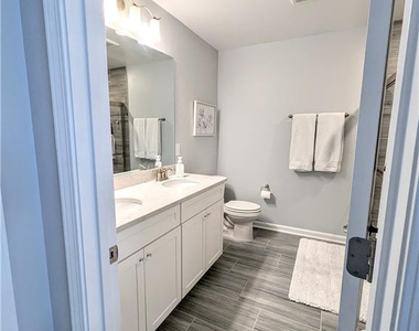 5723 Kalamata Drive - Photo Thumbnail 21