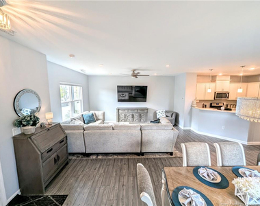 5723 Kalamata Drive - Photo Thumbnail 3