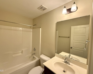1008 Midtowne Way - Photo Thumbnail 16