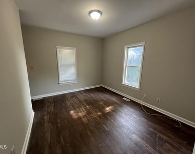 216 E Corporation Street - Photo Thumbnail 8