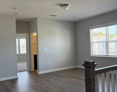 152 Highpointe Drive - Photo Thumbnail 13