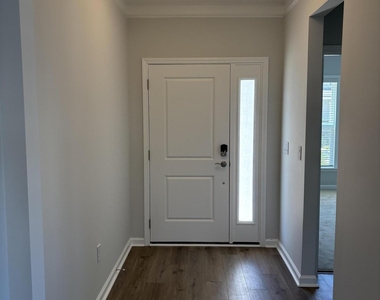 152 Highpointe Drive - Photo Thumbnail 3