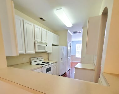 8206 City Loft Court - Photo Thumbnail 5
