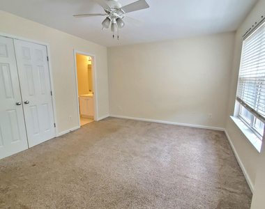 8206 City Loft Court - Photo Thumbnail 14