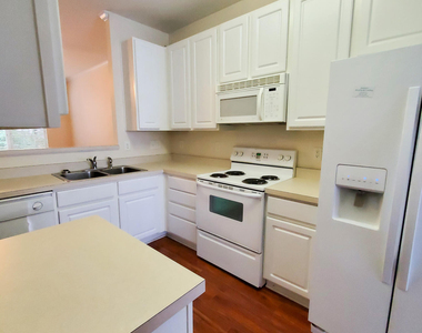 8206 City Loft Court - Photo Thumbnail 3