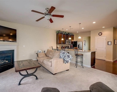 1304 Cozart Street - Photo Thumbnail 3