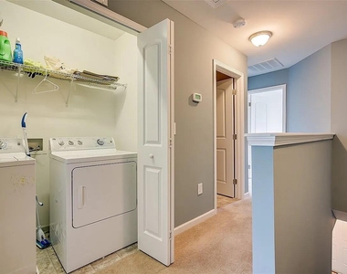 1304 Cozart Street - Photo Thumbnail 17
