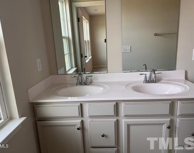 1009 Romeria Drive - Photo Thumbnail 12
