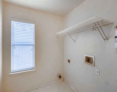 1504 Julianas Way - Photo Thumbnail 14