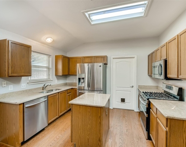 1504 Julianas Way - Photo Thumbnail 4
