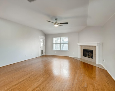 1504 Julianas Way - Photo Thumbnail 8