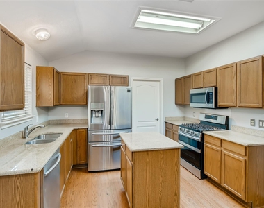 1504 Julianas Way - Photo Thumbnail 5