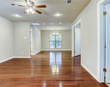 2513 Wilson St - Photo Thumbnail 4