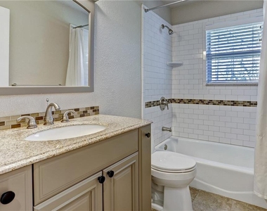 2513 Wilson St - Photo Thumbnail 8