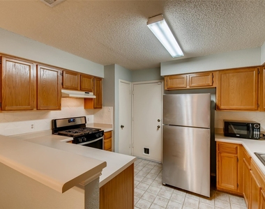 14008 Maricella Ln - Photo Thumbnail 3