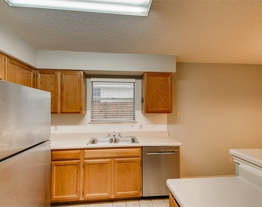 14008 Maricella Ln - Photo Thumbnail 6