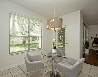 112 Bluebell Dr - Photo Thumbnail 11