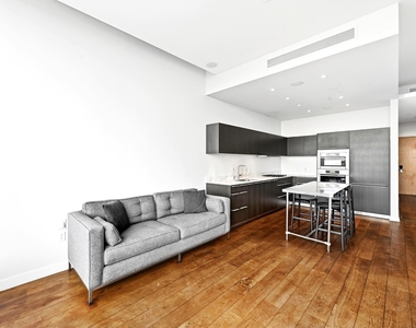 210 Lavaca St - Photo Thumbnail 3