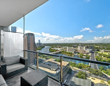 210 Lavaca St - Photo Thumbnail 16