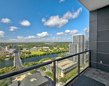 210 Lavaca St - Photo Thumbnail 17