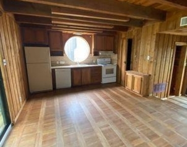 114 Topspin Dr - Photo Thumbnail 4