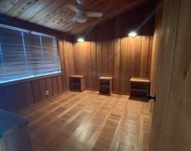114 Topspin Dr - Photo Thumbnail 9