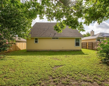 2571a Georgian Dr - Photo Thumbnail 12