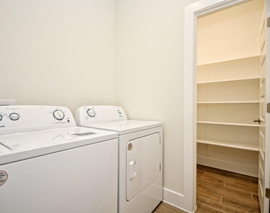 408 Parkline Dr - Photo Thumbnail 13