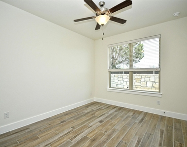 408 Parkline Dr - Photo Thumbnail 19