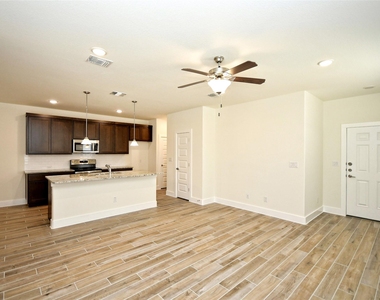 408 Parkline Dr - Photo Thumbnail 7