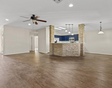 3812 Eagles Nest St - Photo Thumbnail 6