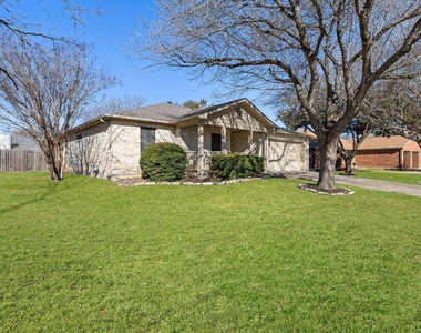 3812 Eagles Nest St - Photo Thumbnail 1