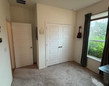 8013 Philbrook Dr - Photo Thumbnail 12