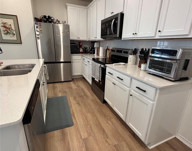 8013 Philbrook Dr - Photo Thumbnail 19