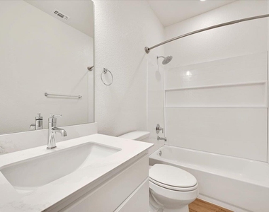 8013 Philbrook Dr - Photo Thumbnail 4