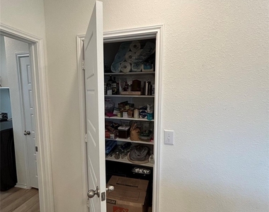 8013 Philbrook Dr - Photo Thumbnail 20