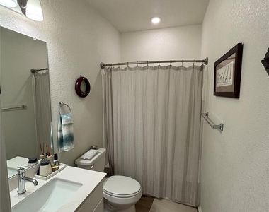 8013 Philbrook Dr - Photo Thumbnail 7