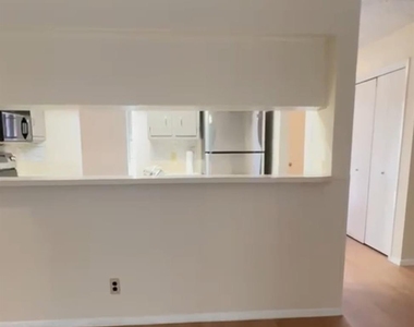 11510 Oak View Dr - Photo Thumbnail 4