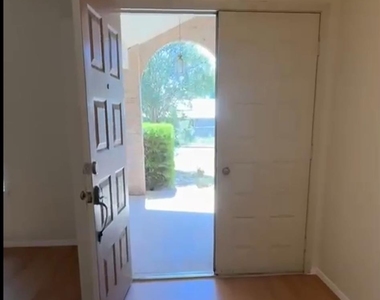 11510 Oak View Dr - Photo Thumbnail 9