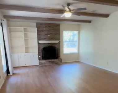 11510 Oak View Dr - Photo Thumbnail 1